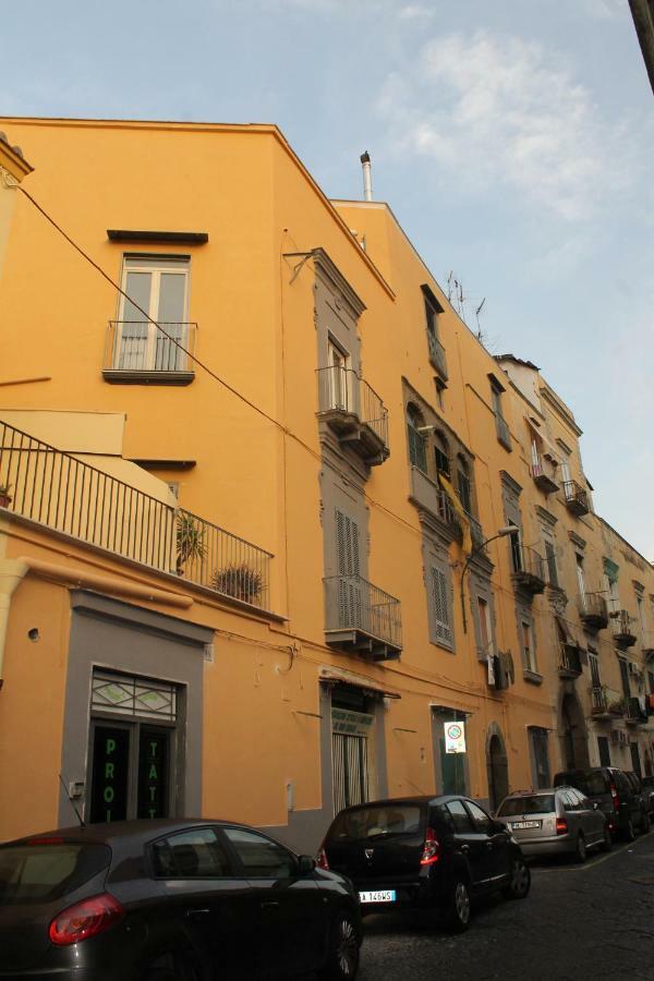 那不勒斯Il Portoncino住宿加早餐旅馆 外观 照片